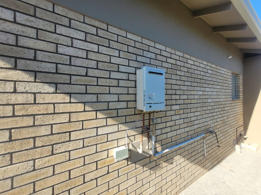 3 Bedroom Property for Sale in Mooikloof Country Estate Western Cape